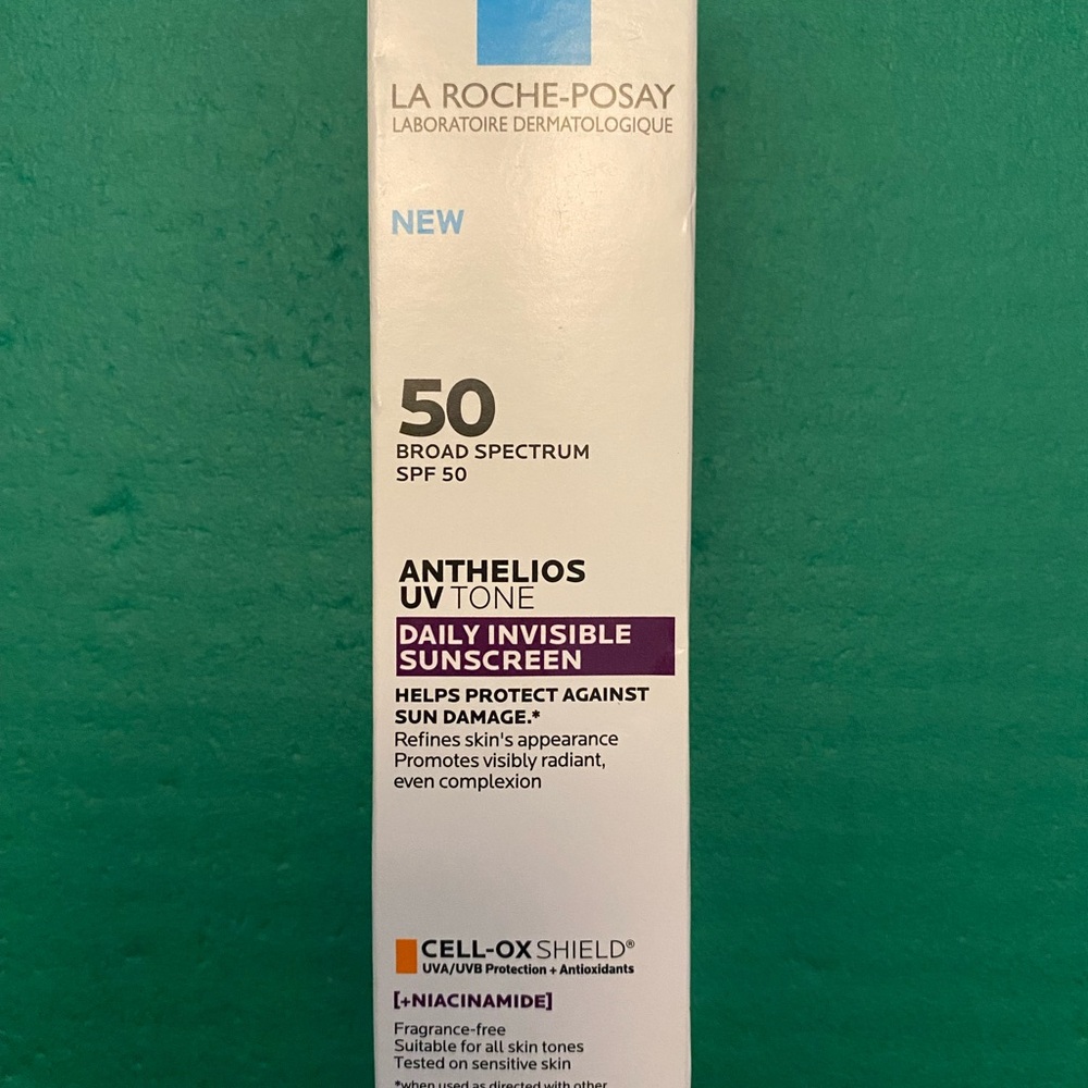 La Roche-Posay Anthelios UV Tone Daily Invisible Sunscreen SPF 50 - White
